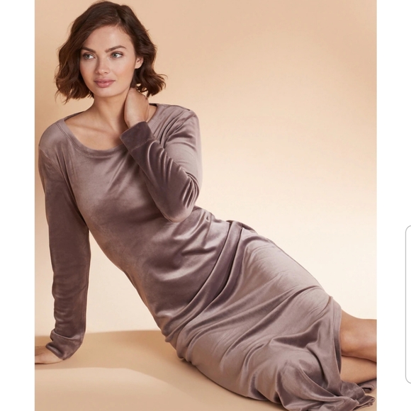 Natori Dresses & Skirts - !REDUCED!!Natori Brown Velour Lounger Dress Size M